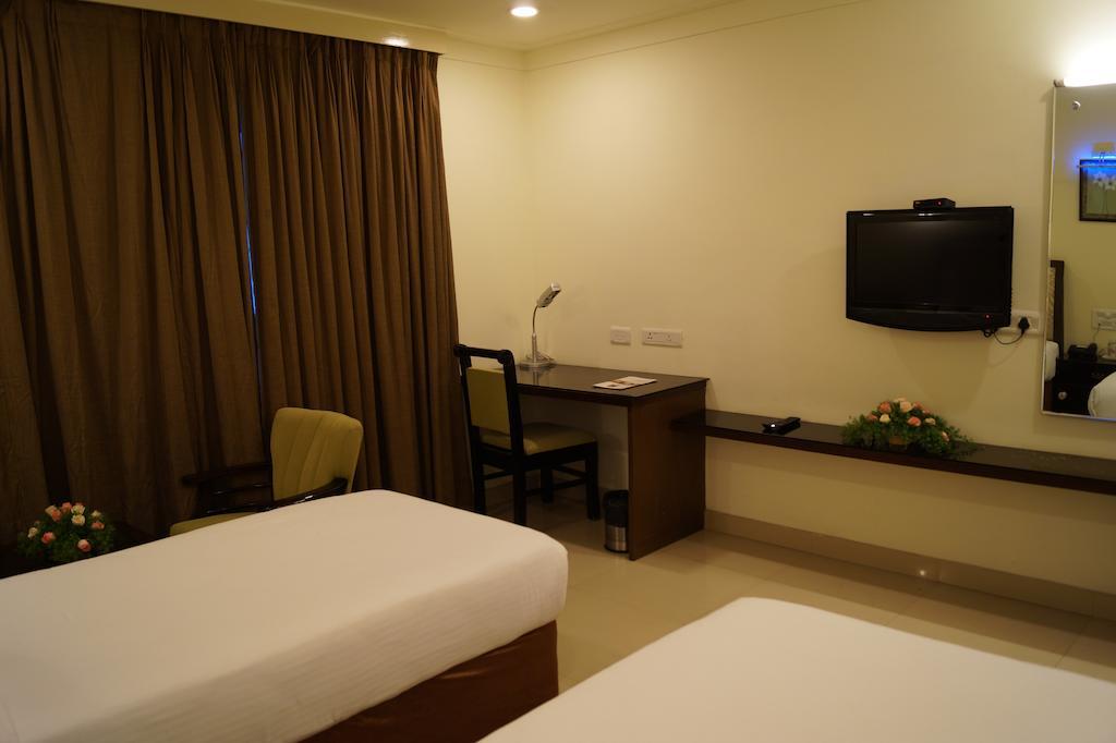 Hotel Budhil Park Visakhapatnam Extérieur photo