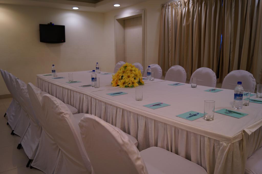 Hotel Budhil Park Visakhapatnam Extérieur photo