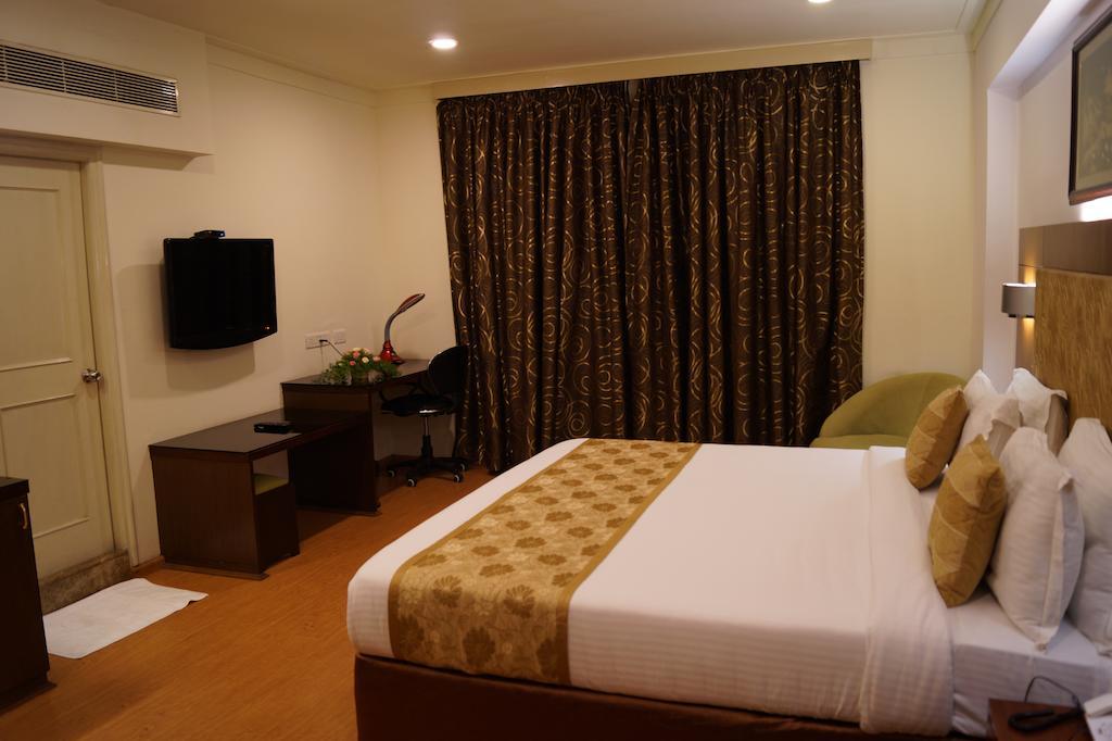 Hotel Budhil Park Visakhapatnam Extérieur photo