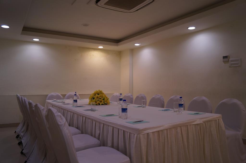 Hotel Budhil Park Visakhapatnam Extérieur photo