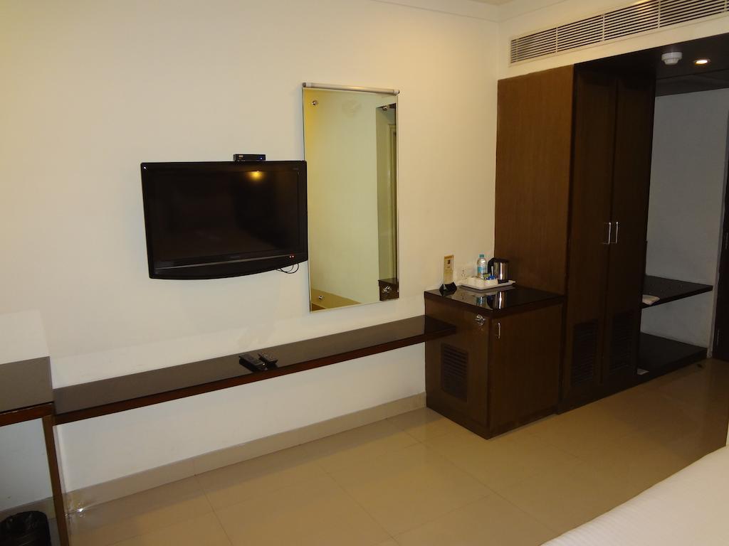 Hotel Budhil Park Visakhapatnam Extérieur photo