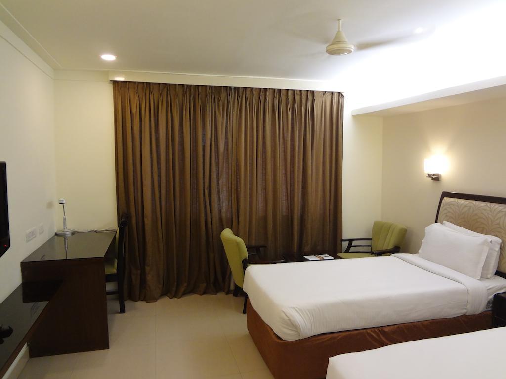 Hotel Budhil Park Visakhapatnam Extérieur photo