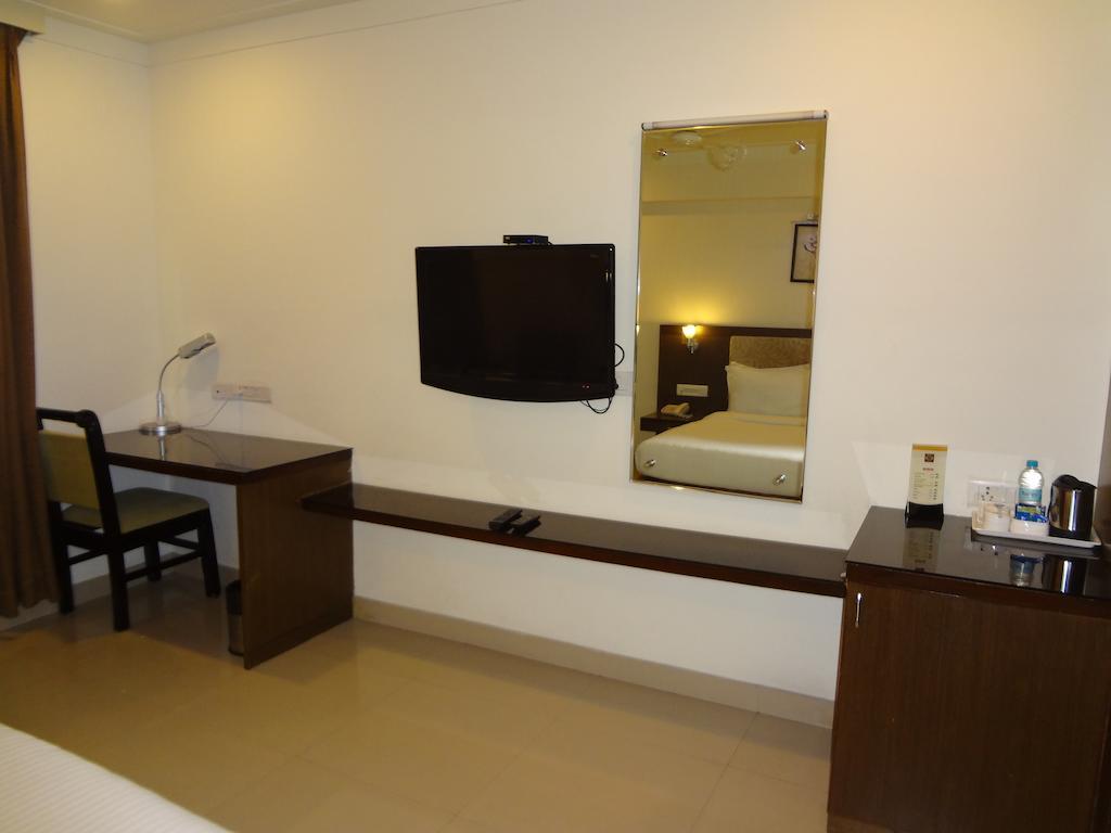 Hotel Budhil Park Visakhapatnam Extérieur photo