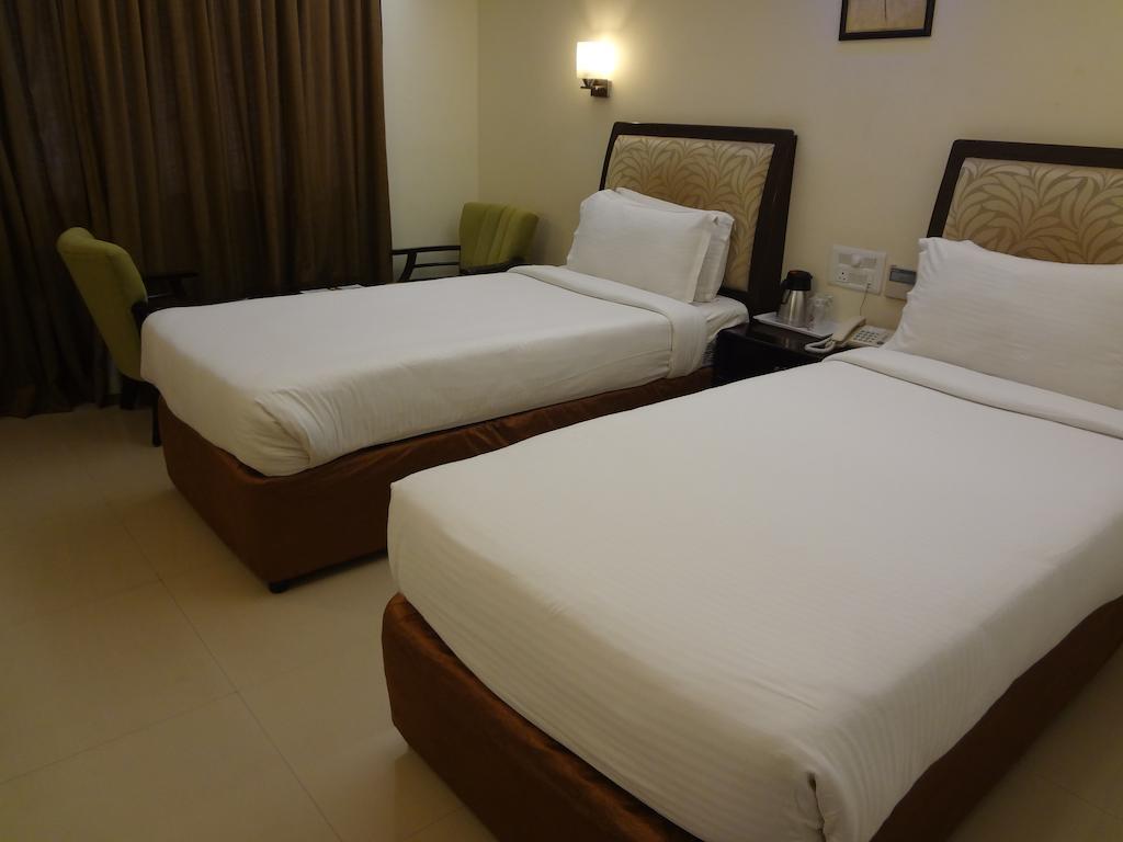 Hotel Budhil Park Visakhapatnam Extérieur photo