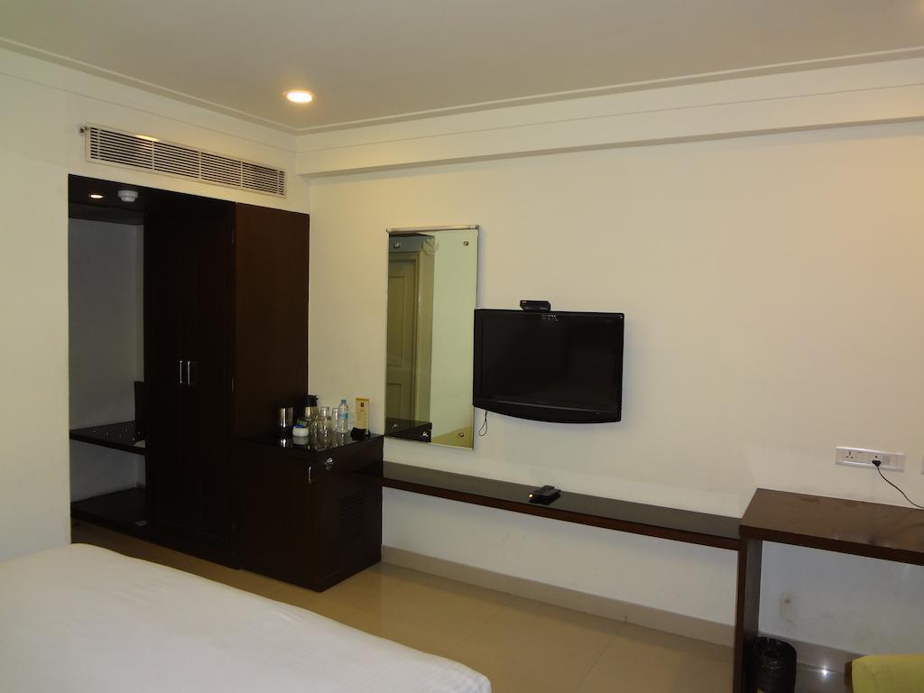 Hotel Budhil Park Visakhapatnam Extérieur photo