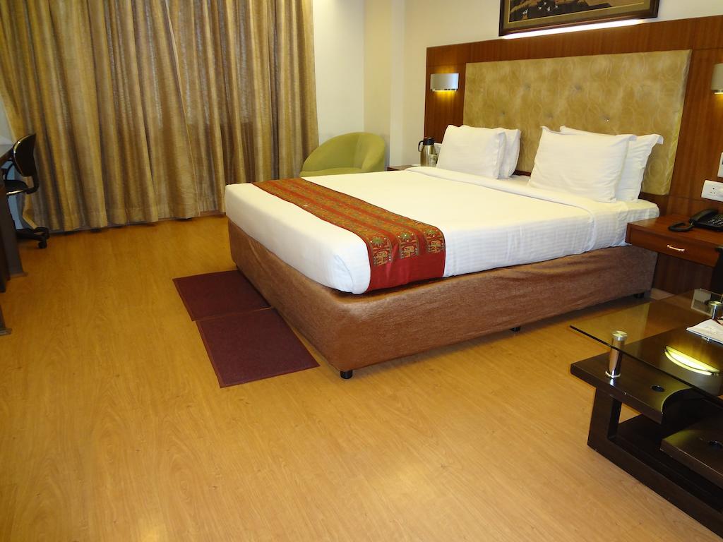 Hotel Budhil Park Visakhapatnam Extérieur photo